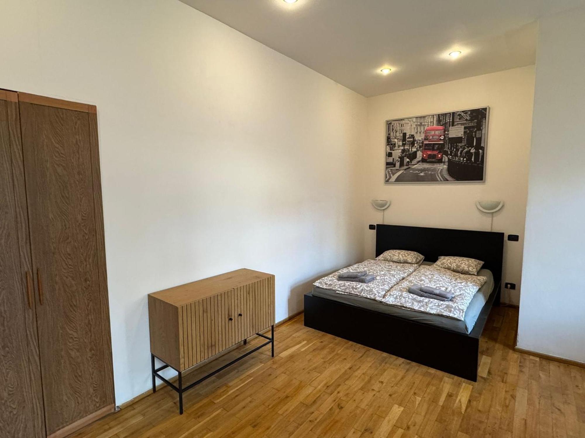 Cosy With Terrace Near Florenc Appartamento